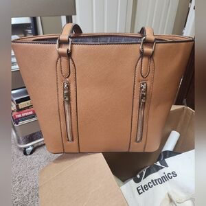 Brown Pursw With Cosmetic Bag, Short Strap